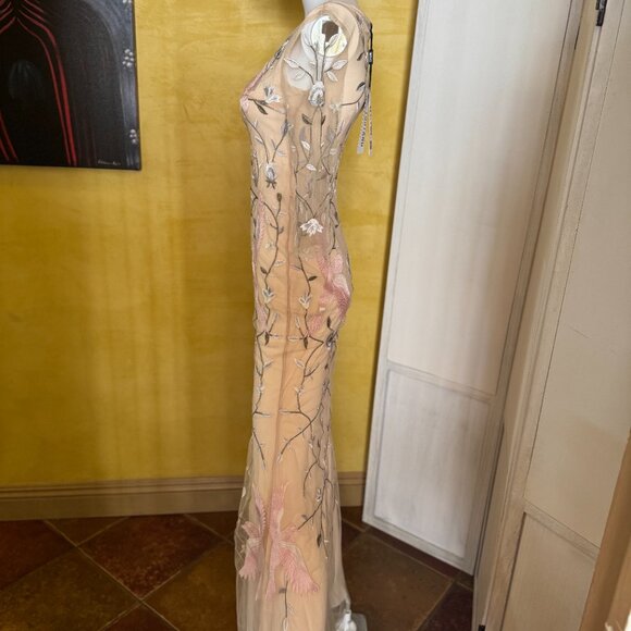 Too Tang Embroidered Maxi Gown – Apricot w/Birds & Floral Detailing -NWT, Size S - Picture 3 of 12